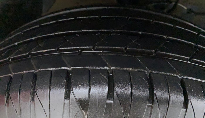 2020 Maruti Vitara Brezza ZXI+ AT SHVS, Petrol, Automatic, 14,504 km, Left Front Tyre Tread