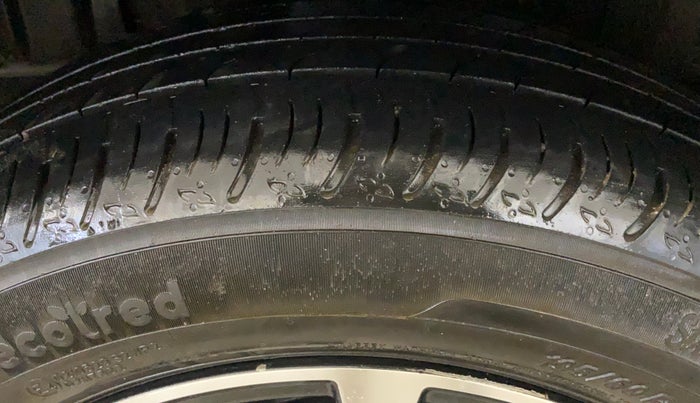 2022 Maruti XL6 ZETA AT, Petrol, Automatic, 34,482 km, Right Rear Tyre Tread