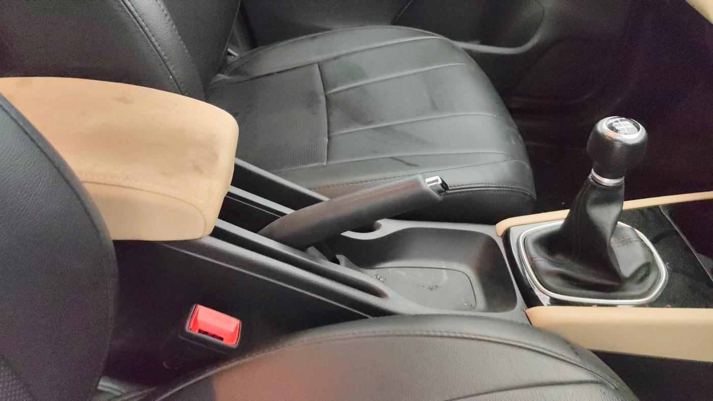 2021 Honda City 1.5L I-VTEC V MT 5TH GEN, Petrol, Manual, 17,405 km, Gear Lever