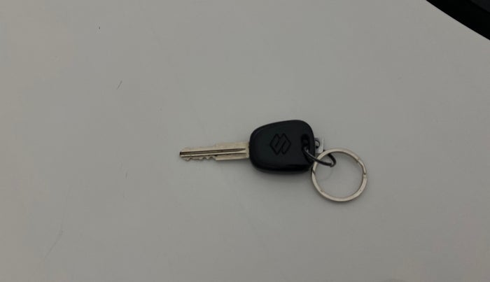 2015 Maruti Alto K10 VXI, Petrol, Manual, 24,300 km, Key Close Up