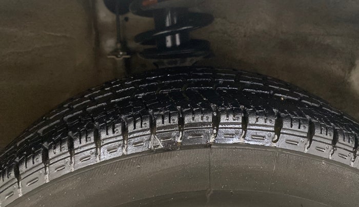 2015 Maruti Alto K10 VXI, Petrol, Manual, 24,300 km, Right Front Tyre Tread