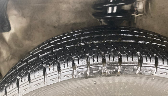2015 Maruti Alto K10 VXI, Petrol, Manual, 24,300 km, Left Front Tyre Tread