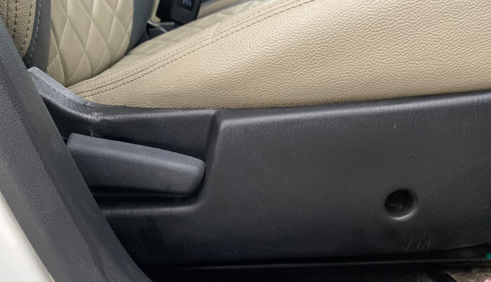 2015 Maruti Alto K10 VXI, Petrol, Manual, 24,300 km, Driver Side Adjustment Panel