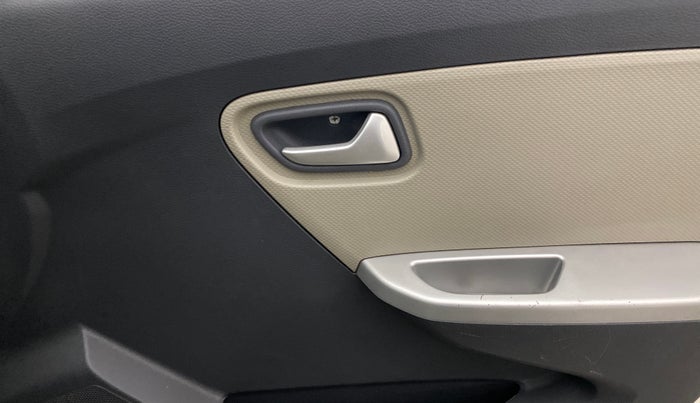 2015 Maruti Alto K10 VXI, Petrol, Manual, 24,300 km, Driver Side Door Panels Control