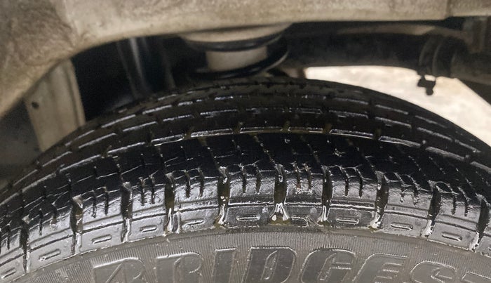 2015 Maruti Alto K10 VXI, Petrol, Manual, 24,300 km, Left Rear Tyre Tread