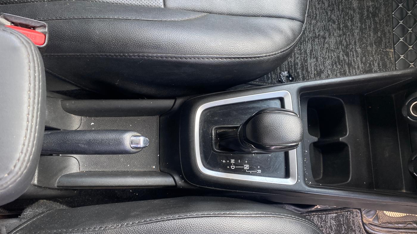 2018 Maruti Swift ZXI AMT, Petrol, Automatic, 65,567 km, Gear Lever