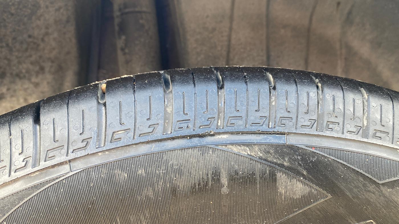 2018 Maruti Swift ZXI AMT, Petrol, Automatic, 65,567 km, Right Rear Tyre Tread