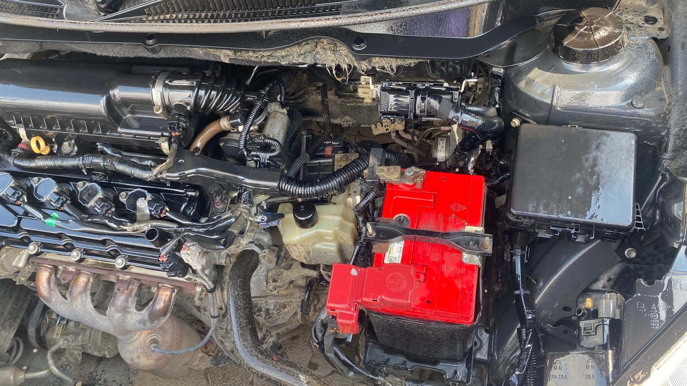 2018 Maruti Swift ZXI AMT, Petrol, Automatic, 65,567 km, Engine View - Left