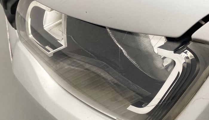 2016 Renault Kwid RXL, Petrol, Manual, 1,02,665 km, Left headlight - Minor scratches