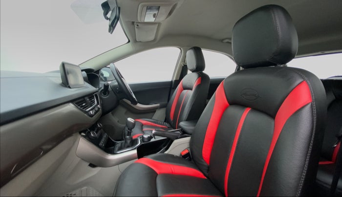 2019 Tata NEXON XZ+ 1.5, Diesel, Manual, 31,806 km, Right Side Front Door Cabin