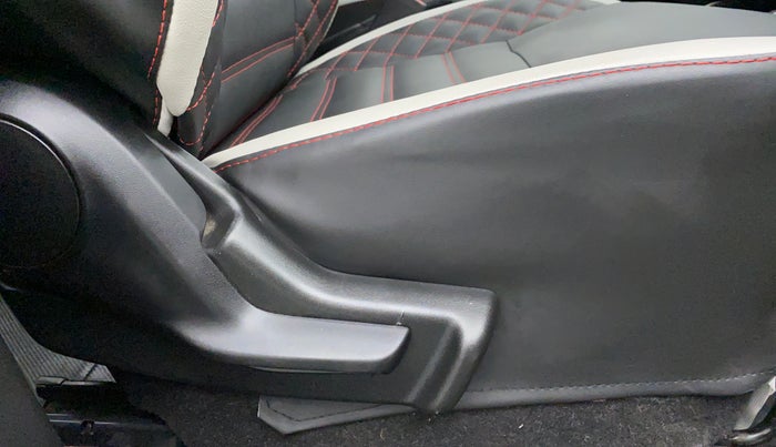 2017 Maruti IGNIS ZETA 1.3 DDIS, Diesel, Manual, 62,295 km, Driver Side Adjustment Panel