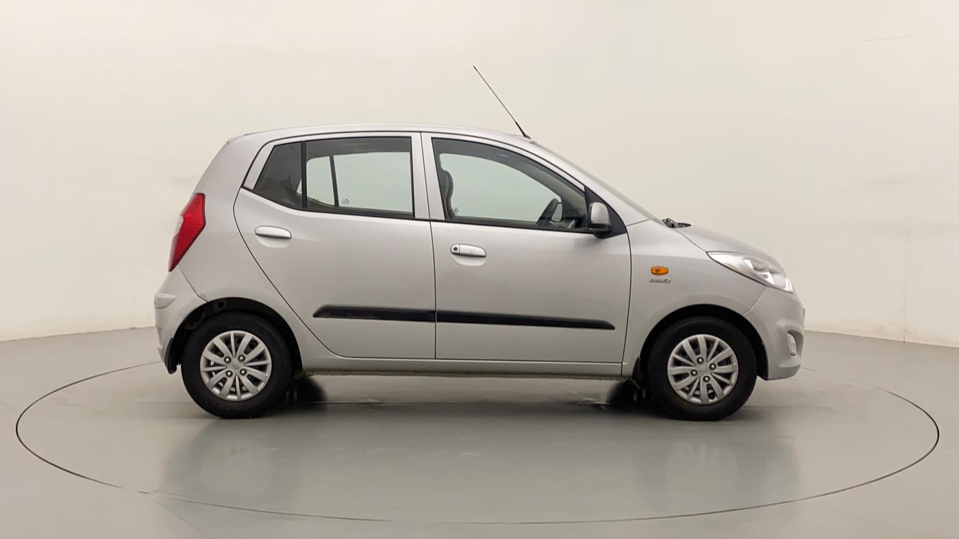 2016 Hyundai i10 SPORTZ 1.1, Petrol, Manual, 15,138 km, Right Side View