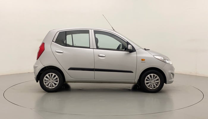 2016 Hyundai i10 SPORTZ 1.1, Petrol, Manual, 15,138 km, Right Side View