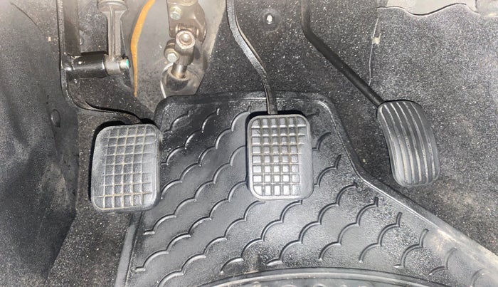 2013 Tata Manza LX QUADRAJET, Diesel, Manual, 79,547 km, Pedals