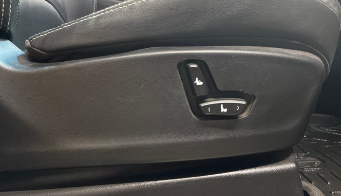 2019 MG HECTOR SHARP 1.5 DCT PETROL, Petrol, Automatic, 42,932 km, Driver Side Adjustment Panel