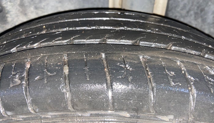 2019 MG HECTOR SHARP 1.5 DCT PETROL, Petrol, Automatic, 42,932 km, Left Rear Tyre Tread