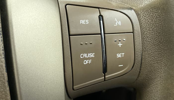 2015 Mahindra XUV500 W6 4X2, Diesel, Manual, 82,306 km, Adaptive Cruise Control