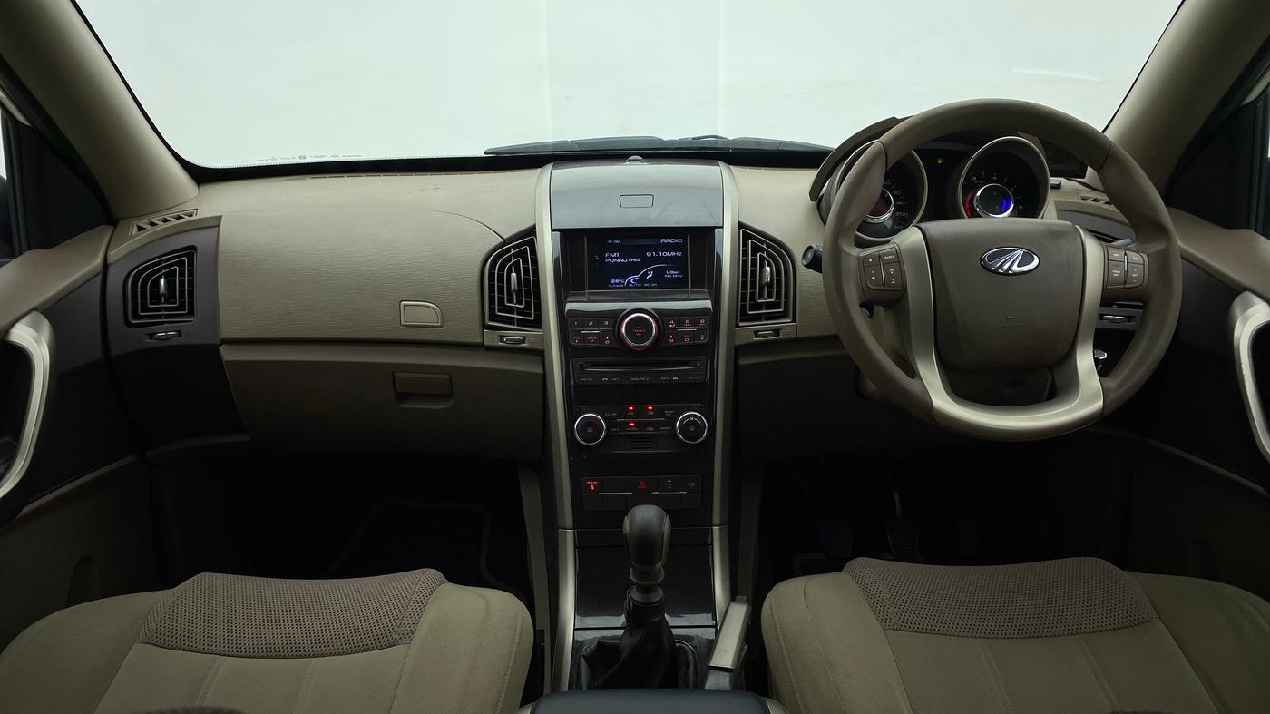 2015 Mahindra XUV500 W6 4X2, Diesel, Manual, 82,306 km, Dashboard