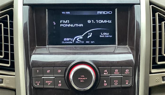 2015 Mahindra XUV500 W6 4X2, Diesel, Manual, 82,306 km, Infotainment System