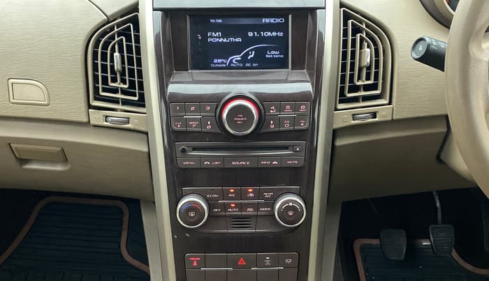 2015 Mahindra XUV500 W6 4X2, Diesel, Manual, 82,306 km, Air Conditioner