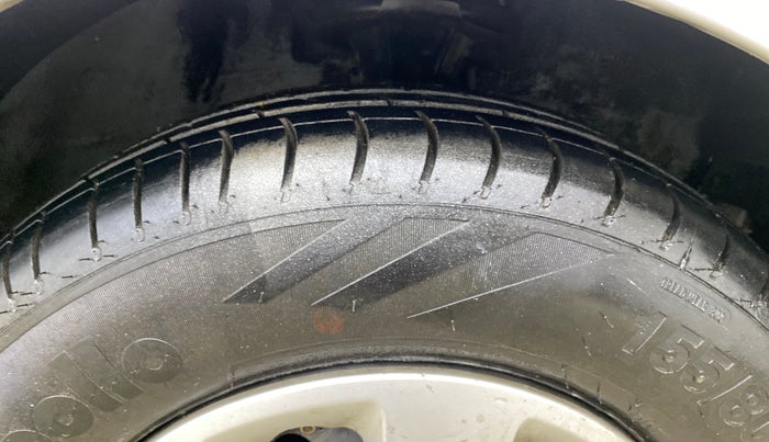 2013 Hyundai i10 SPORTZ 1.2 AT, Petrol, Automatic, 37,961 km, Right Front Tyre Tread