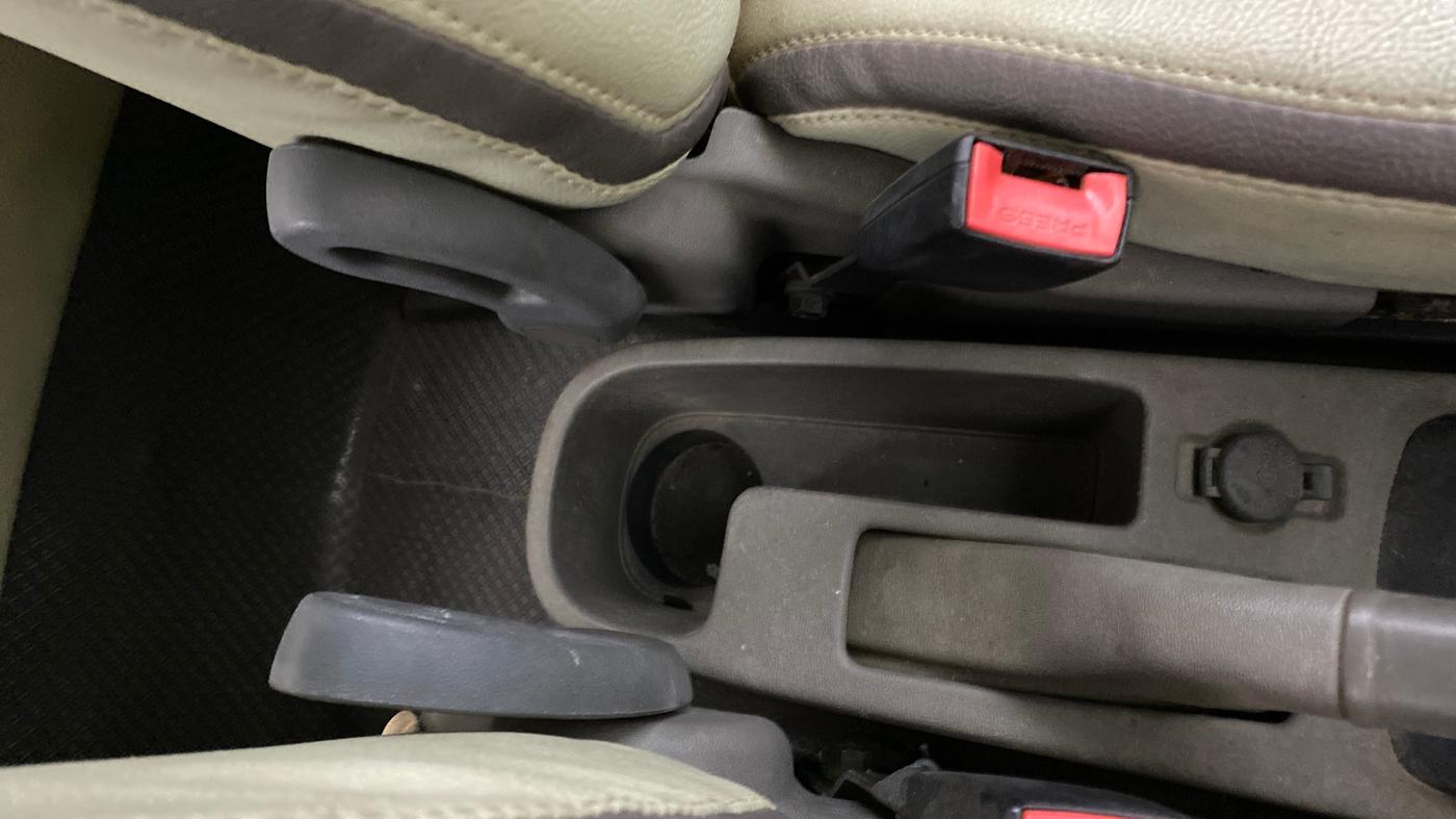 2013 Hyundai i10 SPORTZ 1.2 AT, Petrol, Automatic, 38,013 km, Driver Side Adjustment Panel