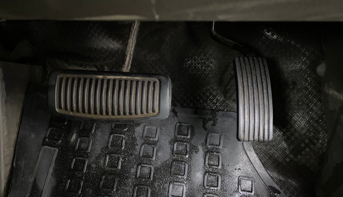 2013 Hyundai i10 SPORTZ 1.2 AT, Petrol, Automatic, 37,961 km, Pedals