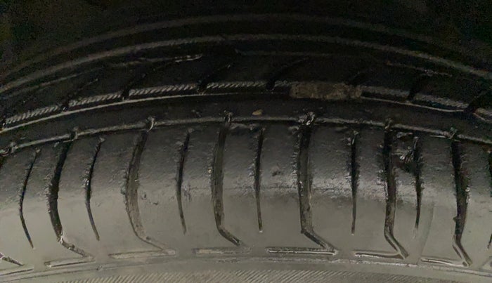 2014 Honda Brio VX AT, Petrol, Automatic, 69,196 km, Left Front Tyre Tread