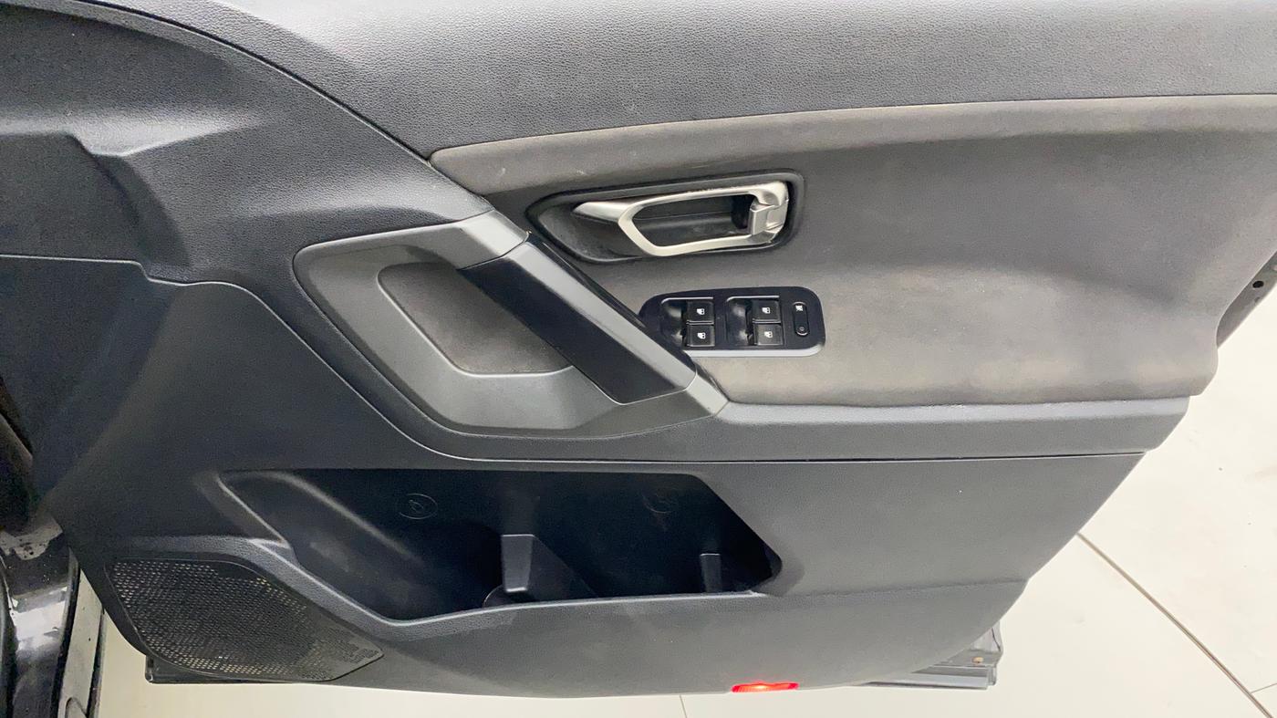 2020 Tata Harrier XT PLUS 2.0L KRYOTEC DARK EDITON, Diesel, Manual, 81,168 km, Driver Side Door Panels Control