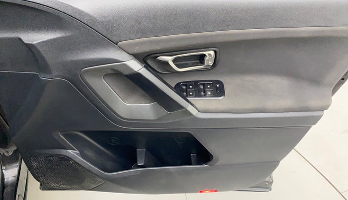 2020 Tata Harrier XT PLUS 2.0L KRYOTEC DARK EDITON, Diesel, Manual, 81,168 km, Driver Side Door Panels Control