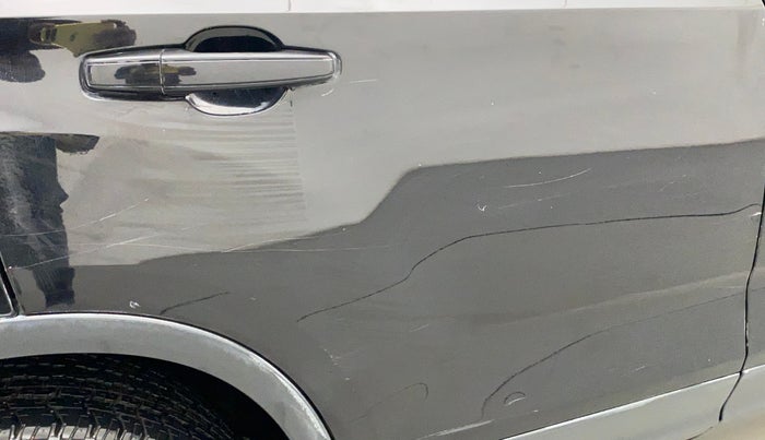 2020 Tata Harrier XT PLUS 2.0L KRYOTEC DARK EDITON, Diesel, Manual, 81,168 km, Right rear door - Slightly dented