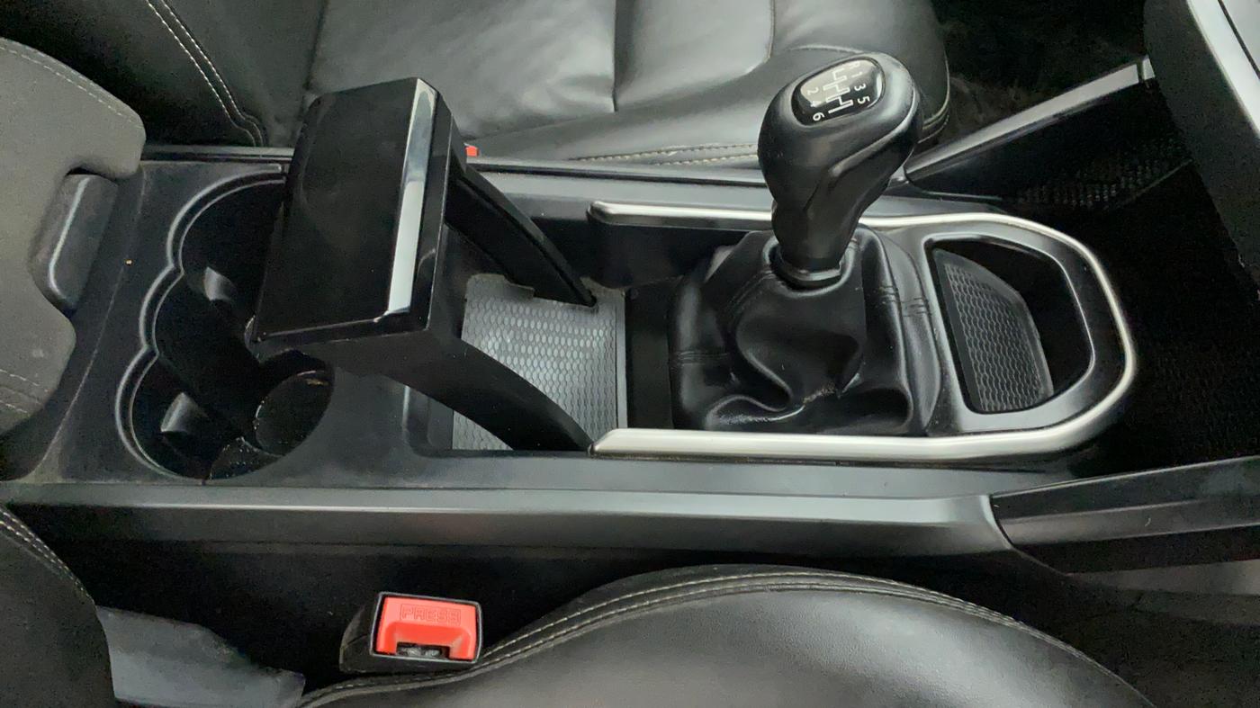 2020 Tata Harrier XT PLUS 2.0L KRYOTEC DARK EDITON, Diesel, Manual, 81,168 km, Gear Lever