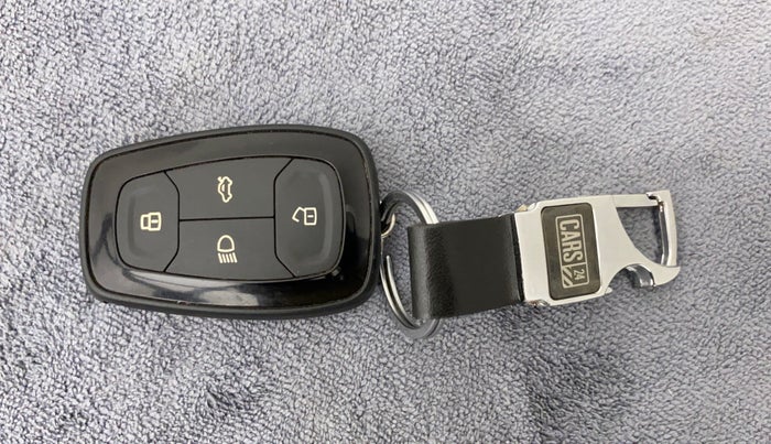 2020 Tata Harrier XT PLUS 2.0L KRYOTEC DARK EDITON, Diesel, Manual, 81,168 km, Key Close Up