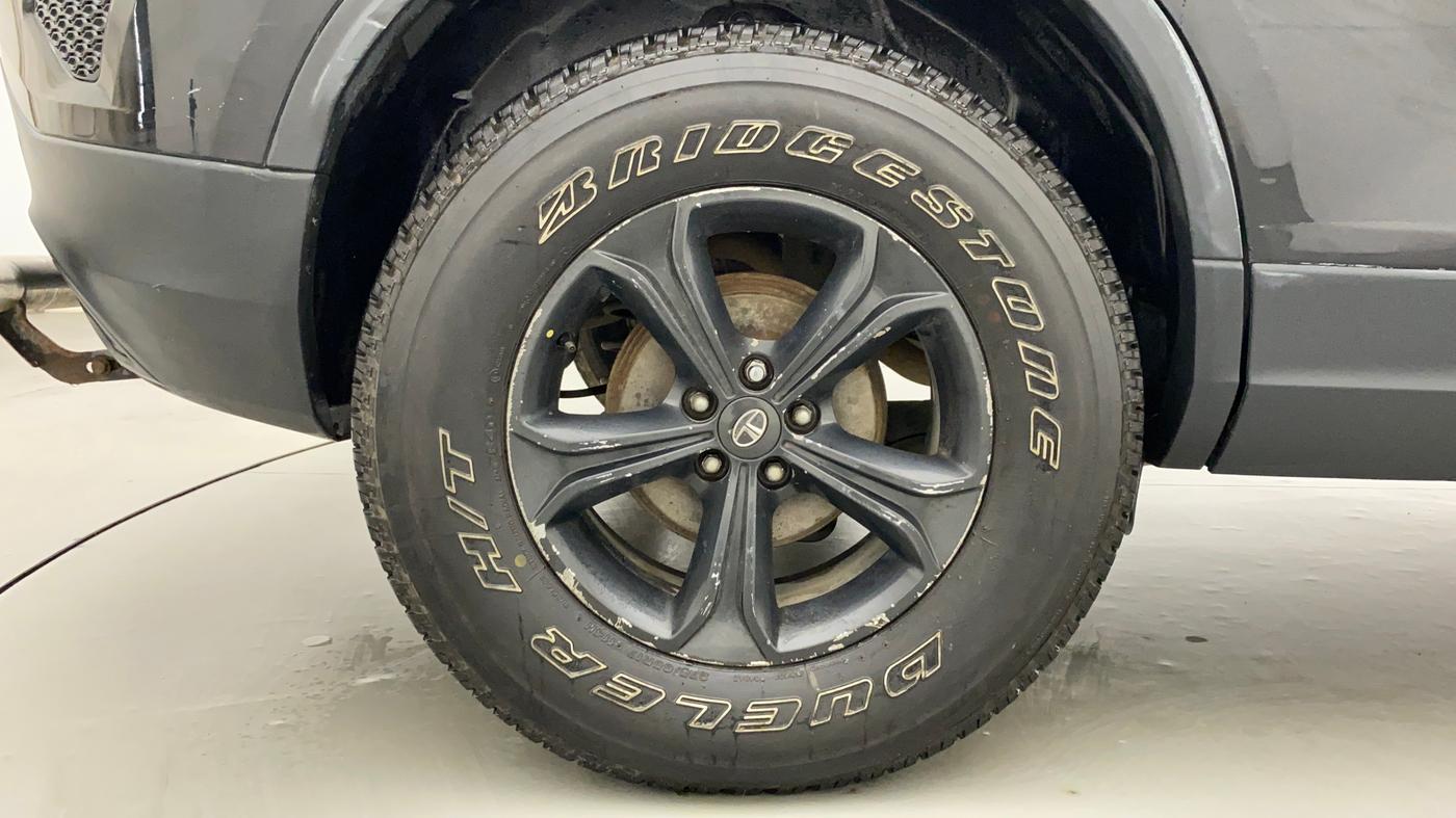 2020 Tata Harrier XT PLUS 2.0L KRYOTEC DARK EDITON, Diesel, Manual, 81,168 km, Right Rear Wheel