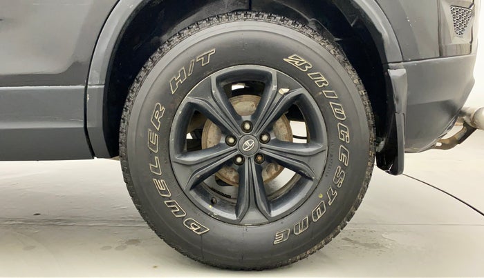 2020 Tata Harrier XT PLUS 2.0L KRYOTEC DARK EDITON, Diesel, Manual, 81,168 km, Left Rear Wheel