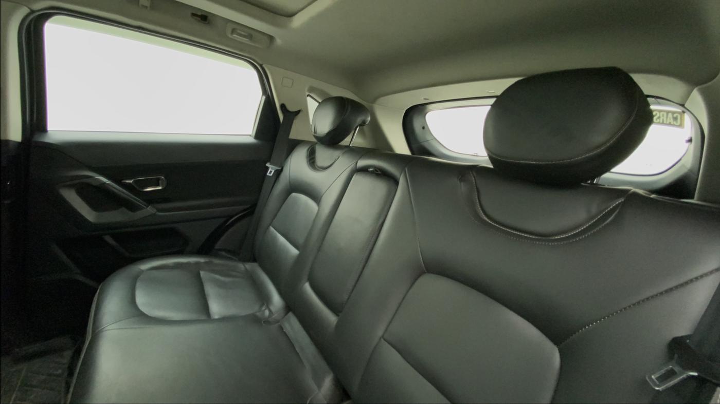2020 Tata Harrier XT PLUS 2.0L KRYOTEC DARK EDITON, Diesel, Manual, 81,168 km, Right Side Rear Door Cabin