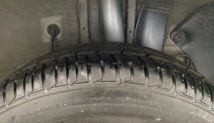 2018 Hyundai Elite i20 MAGNA EXECUTIVE 1.2, Petrol, Manual, 29,948 km, Left Rear Tyre Tread