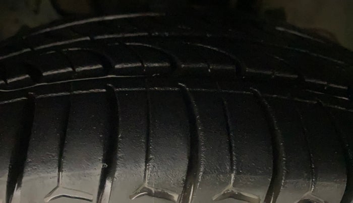 2019 Tata Tiago XZ PLUS PETROL, Petrol, Manual, 69,193 km, Right Front Tyre Tread