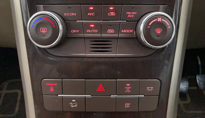2015 Mahindra XUV500 W8, Diesel, Manual, 91,460 km, Automatic Climate Control