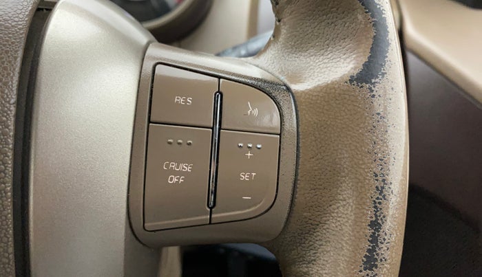 2015 Mahindra XUV500 W8, Diesel, Manual, 91,460 km, Adaptive Cruise Control