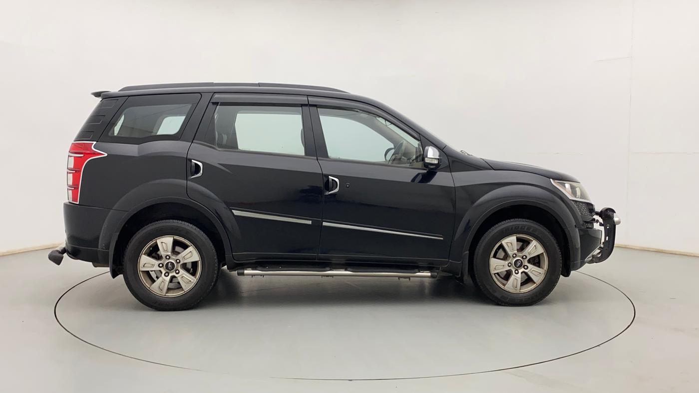 2015 Mahindra XUV500 W8, Diesel, Manual, 91,460 km, Right Side View