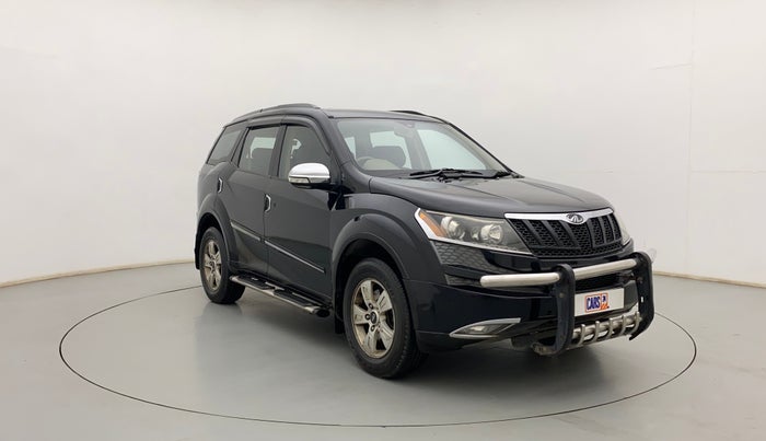 2015 Mahindra XUV500 W8, Diesel, Manual, 91,460 km, Right Front Diagonal