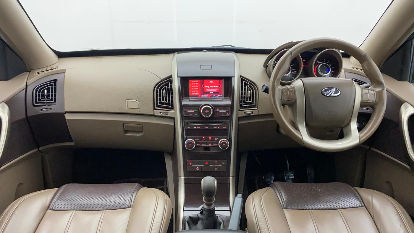 2015 Mahindra XUV500 W8, Diesel, Manual, 91,460 km, Dashboard