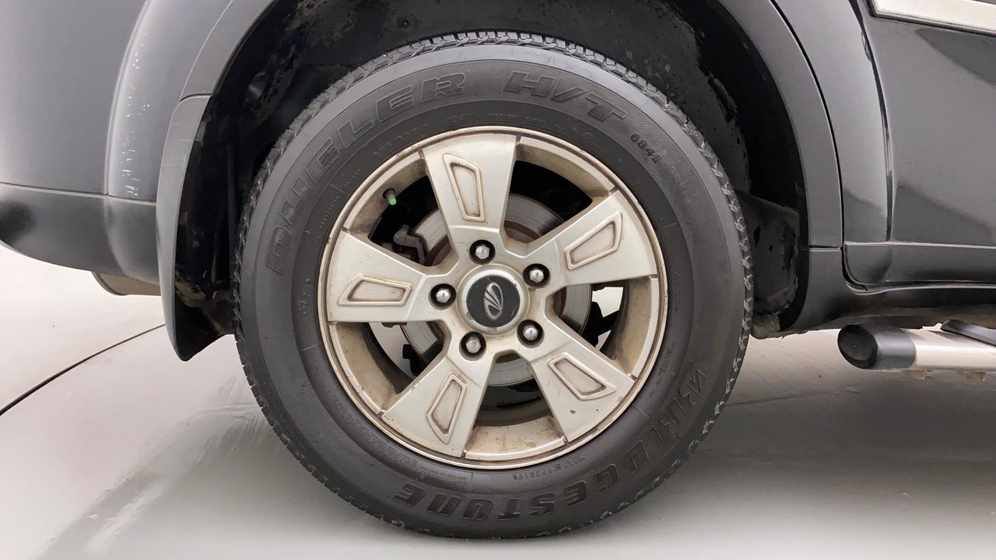 2015 Mahindra XUV500 W8, Diesel, Manual, 91,460 km, Right Rear Wheel