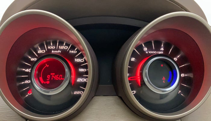 2015 Mahindra XUV500 W8, Diesel, Manual, 91,460 km, Odometer Image