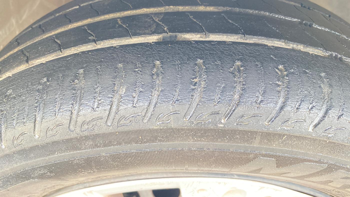 2014 Honda Amaze 1.2L I-VTEC S, Petrol, Manual, 90,221 km, Right Front Tyre Tread