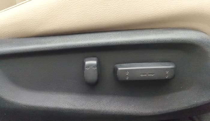 2020 Honda Civic 1.8L I-VTEC ZX CVT, Petrol, Automatic, 47,626 km, Driver Side Adjustment Panel