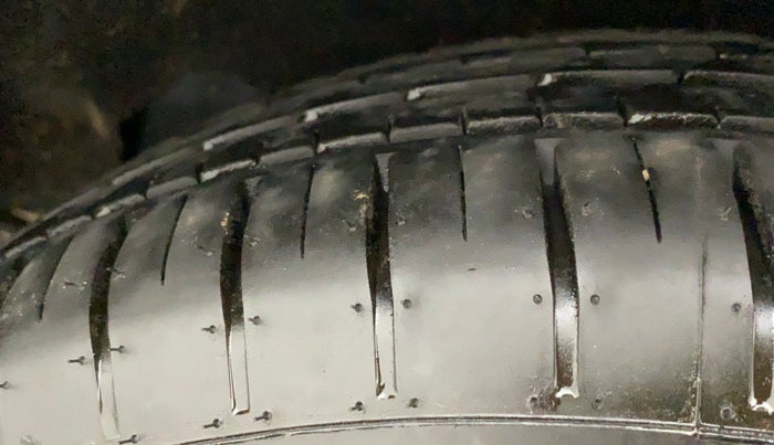 2020 Maruti Baleno ZETA PETROL 1.2, Petrol, Manual, 57,169 km, Left Rear Tyre Tread
