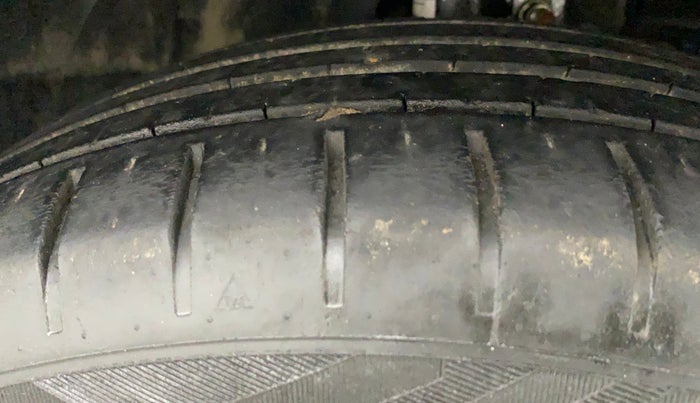 2020 Maruti Baleno ZETA PETROL 1.2, Petrol, Manual, 57,169 km, Right Front Tyre Tread