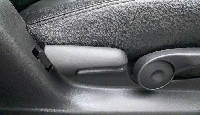 2020 Maruti Vitara Brezza ZXI PLUS, Petrol, Manual, 45,480 km, Driver Side Adjustment Panel